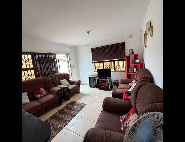 2 BEDROOM HOUSE FOR SALE IN AUSTERVILLE